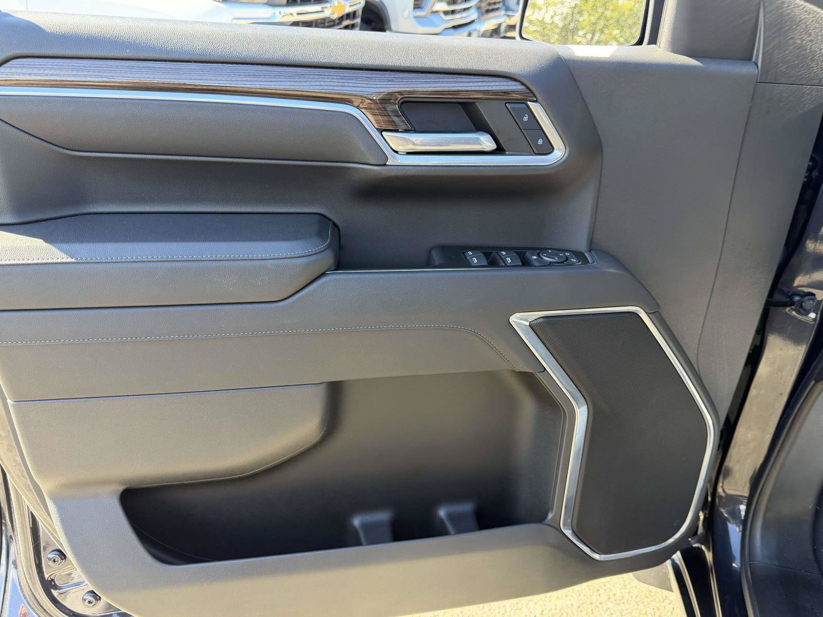 Used 2024 Chevrolet Silverado 1500 LT AWD/4WD image 19