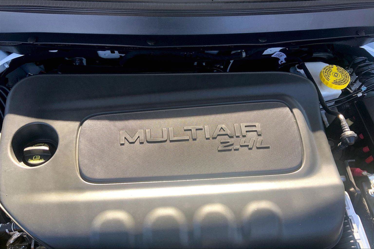Certified 2021 Jeep Cherokee Latitude Plus AWD/4WD image 32
