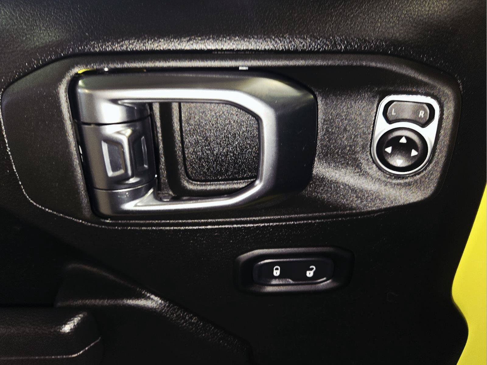 Used 2023 Jeep Wrangler Unlimited Rubicon w/ Cold Weather Group AWD/4WD image 12