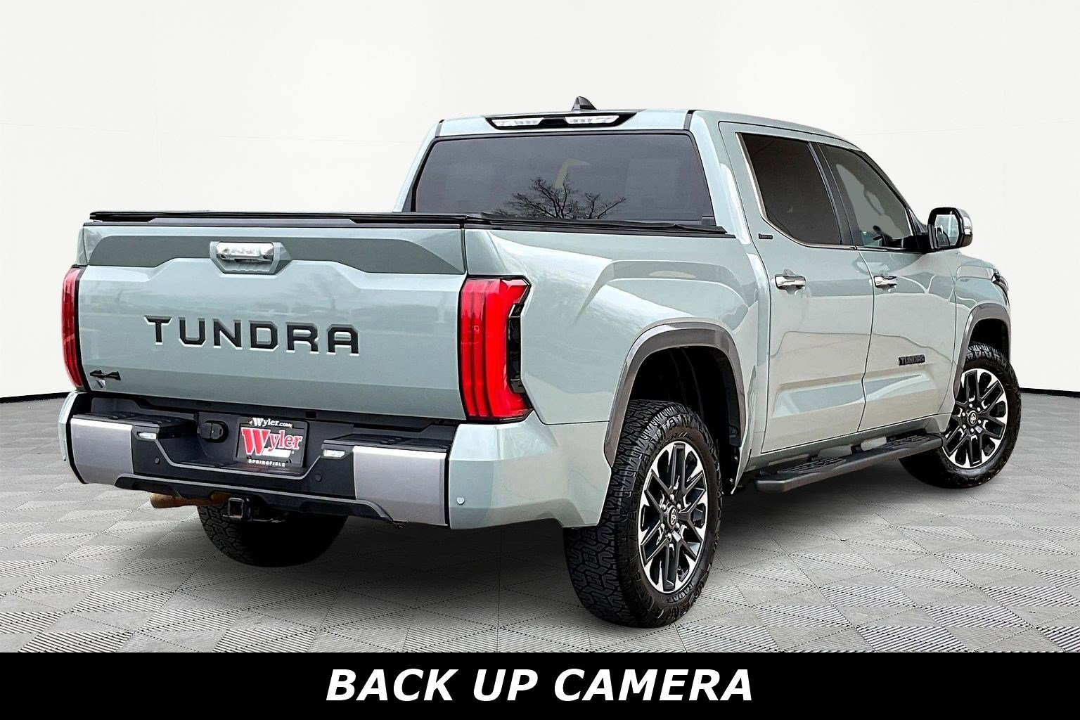 Used 2025 Toyota Tundra Limited AWD/4WD image 6