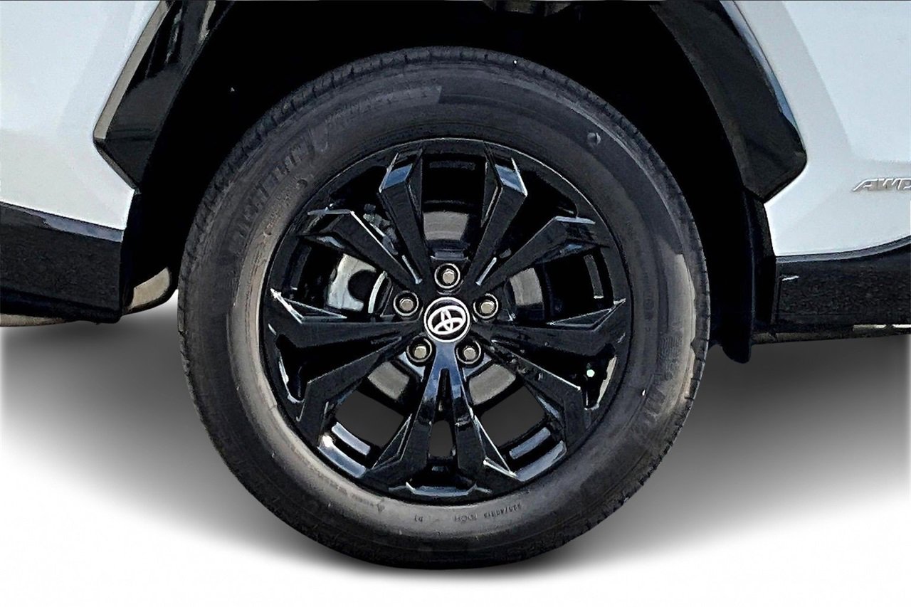 Used 2024 Toyota RAV4 XSE image 35