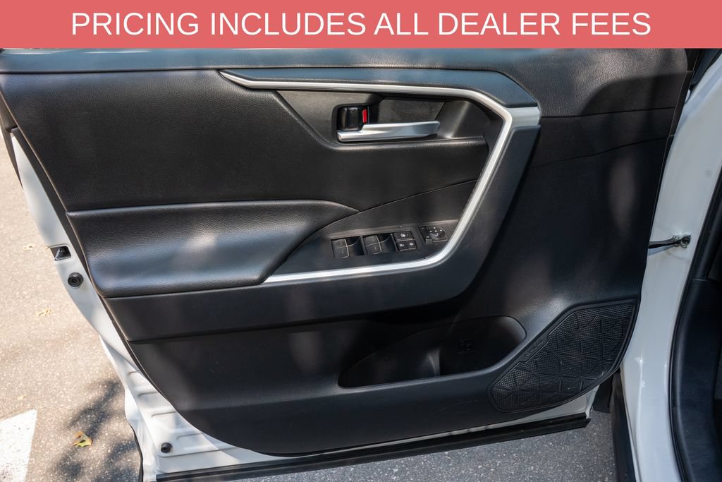 Certified 2025 Toyota RAV4 XLE AWD/4WD image 11