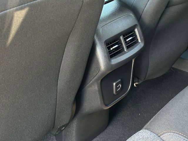 Used 2023 Chevrolet Equinox LT image 19