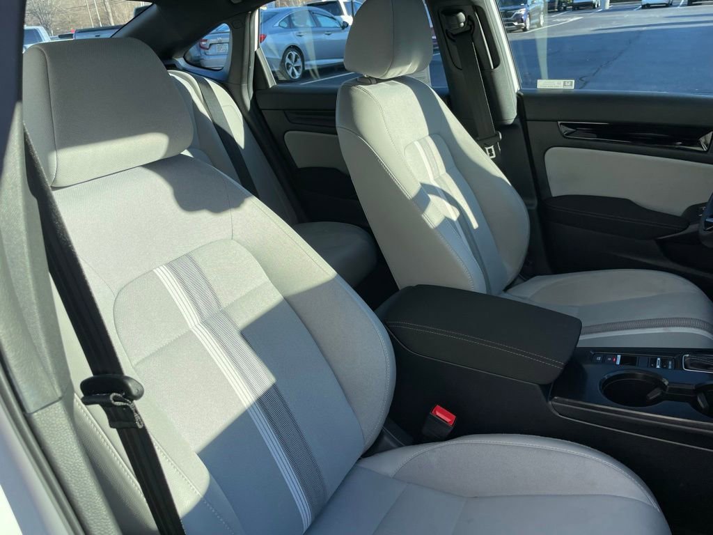 Certified 2025 Honda Civic Sport image 31