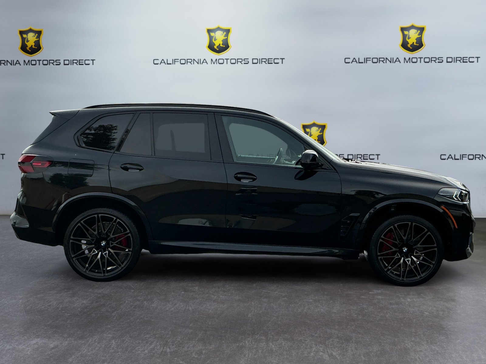 Used 2024 BMW X5 M Competition w/ Executive Package image 4
