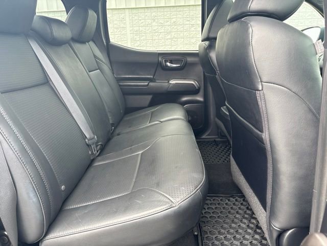 Used 2020 Toyota Tacoma Limited AWD/4WD image 14