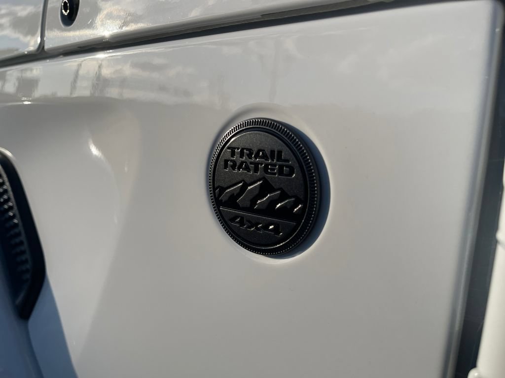 New 2026 Jeep Gladiator Sport AWD/4WD image 16