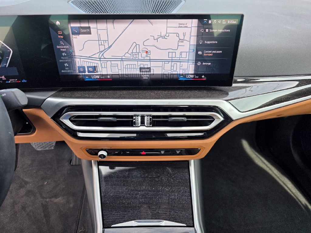 Certified 2024 BMW 330i xDrive Sedan w/ Convenience Package AWD/4WD image 22