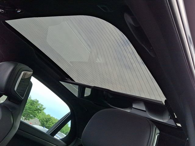 New 2025 BMW 750e xDrive w/ Executive Package image 13