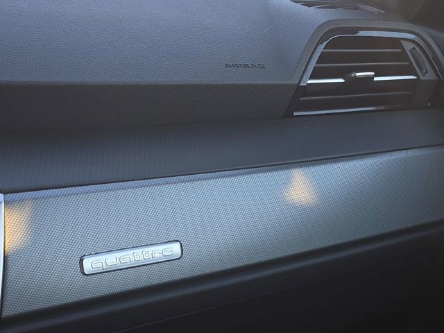 Used 2025 Audi Q3 2.0T Premium image 27