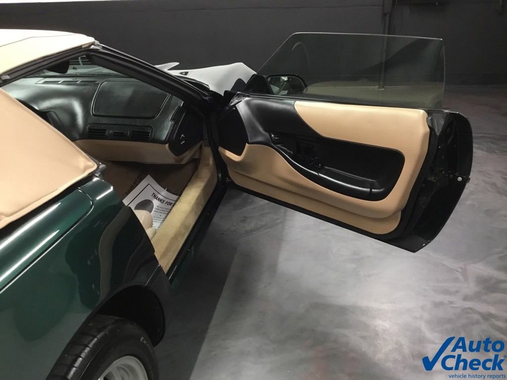 Used 1995 Chevrolet Corvette Convertible RWD image 35