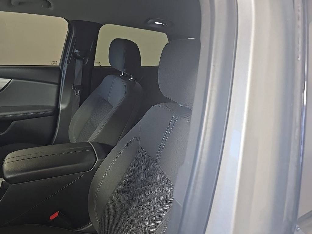 Used 2019 Chevrolet Blazer LT image 14