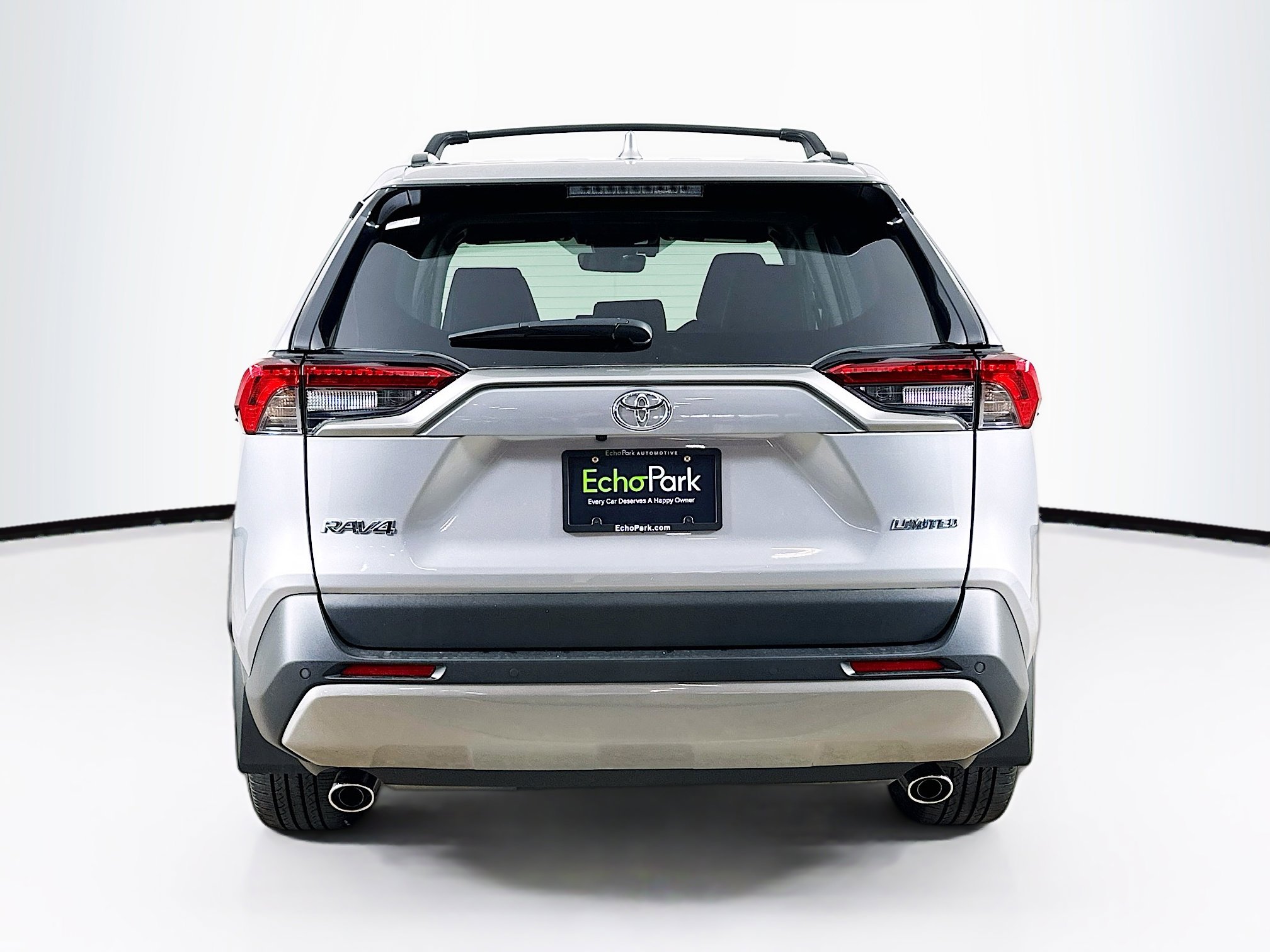 Used 2025 Toyota RAV4 Limited w/ Advanced Technology Package image 7