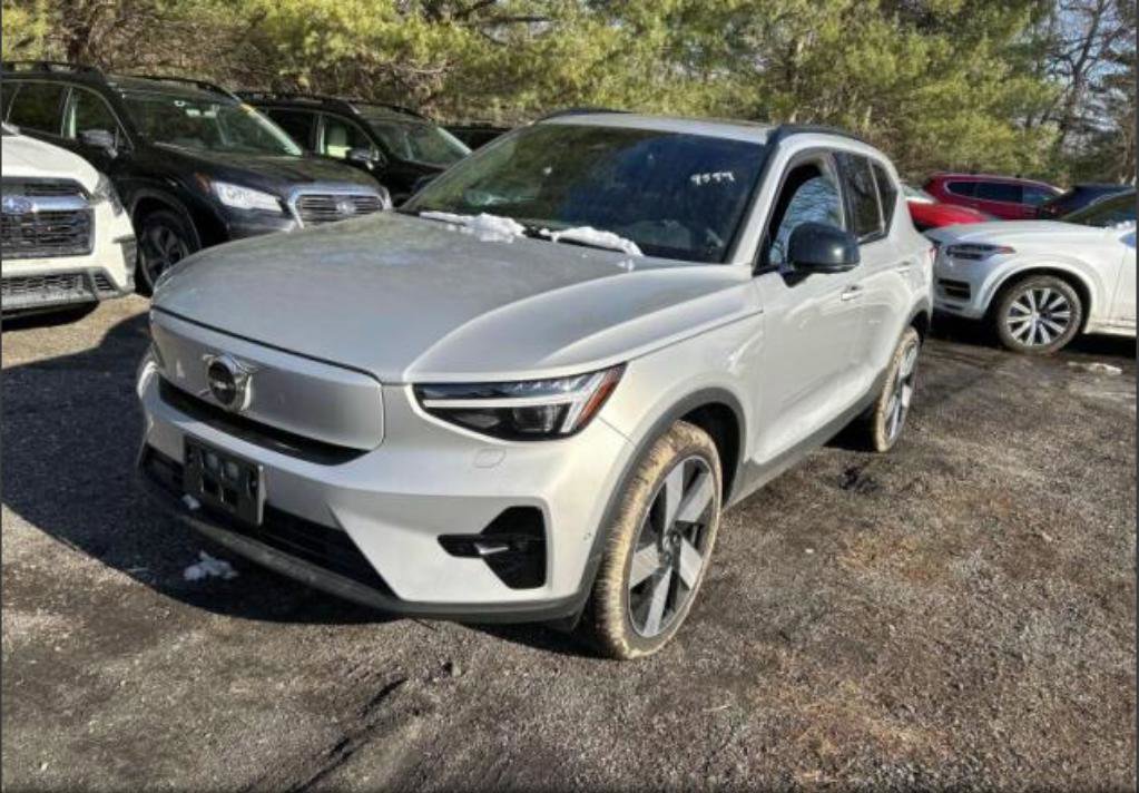 Used 2023 Volvo XC40 Recharge Ultimate image 12