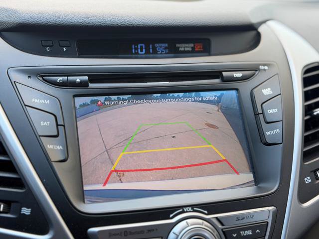 Used 2014 Hyundai Elantra Limited w/ Option Group 03 FWD image 15