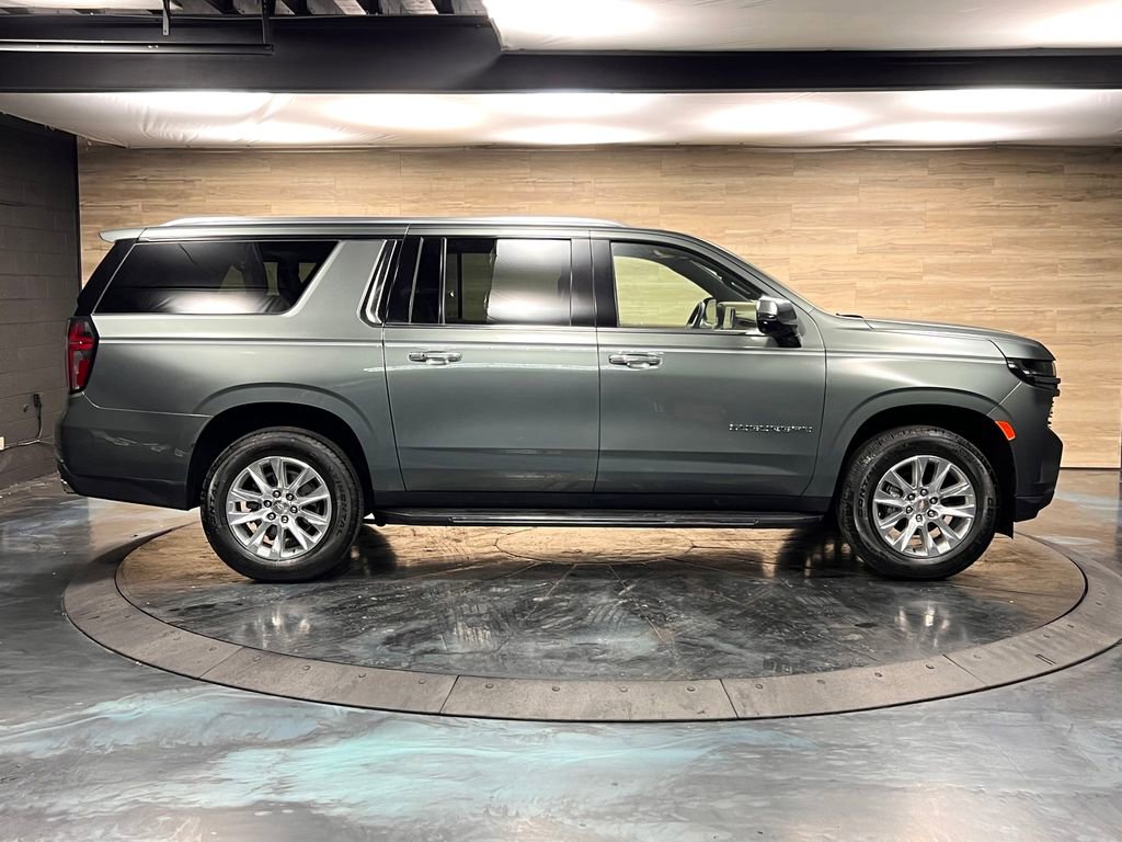 Used 2024 Chevrolet Suburban Premier w/ Premium Package 2 AWD/4WD image 32