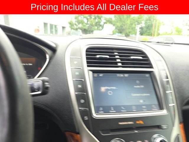 Used 2020 Lincoln Nautilus Reserve w/ Equipment Group 201A FWD image 3