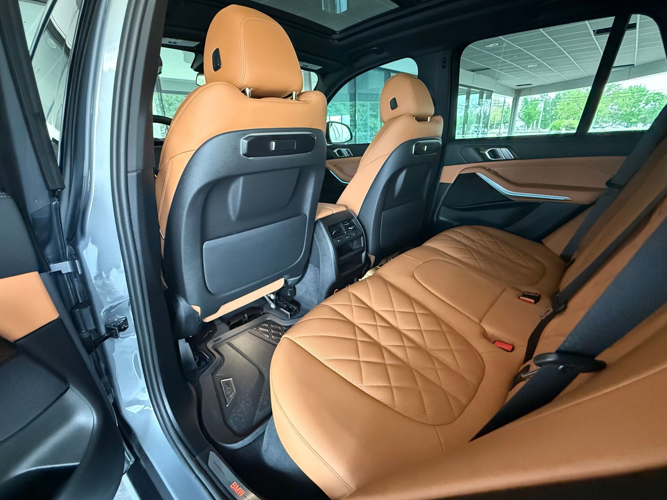 Used 2024 BMW X5 xDrive40i w/ Parking Assistance Package image 14