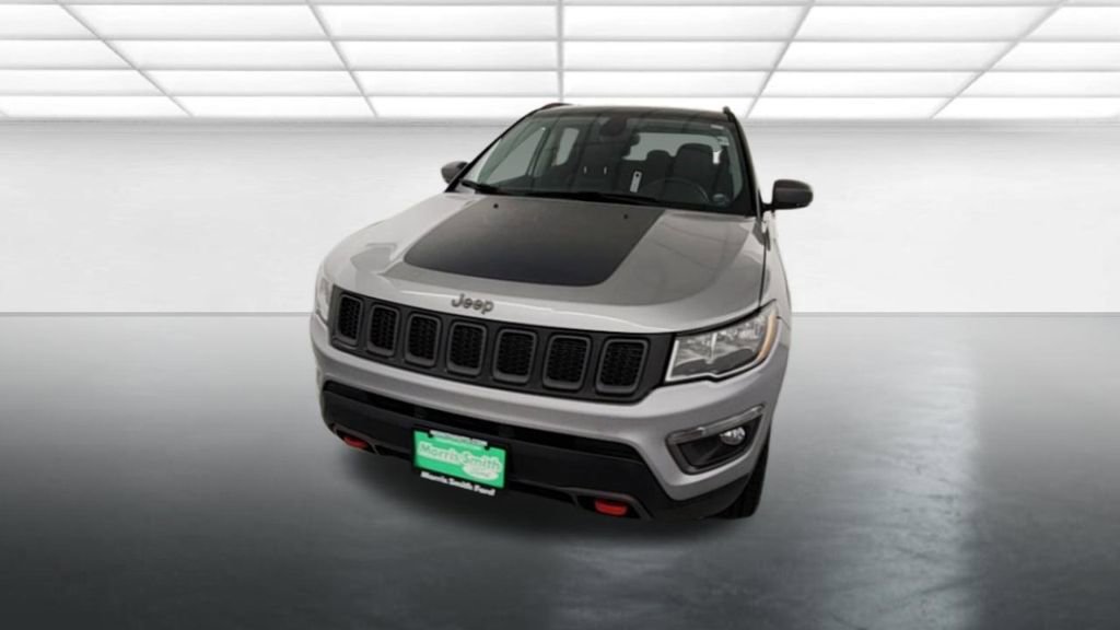 Used 2019 Jeep Compass Trailhawk w/ Cold Weather Group AWD/4WD image 2