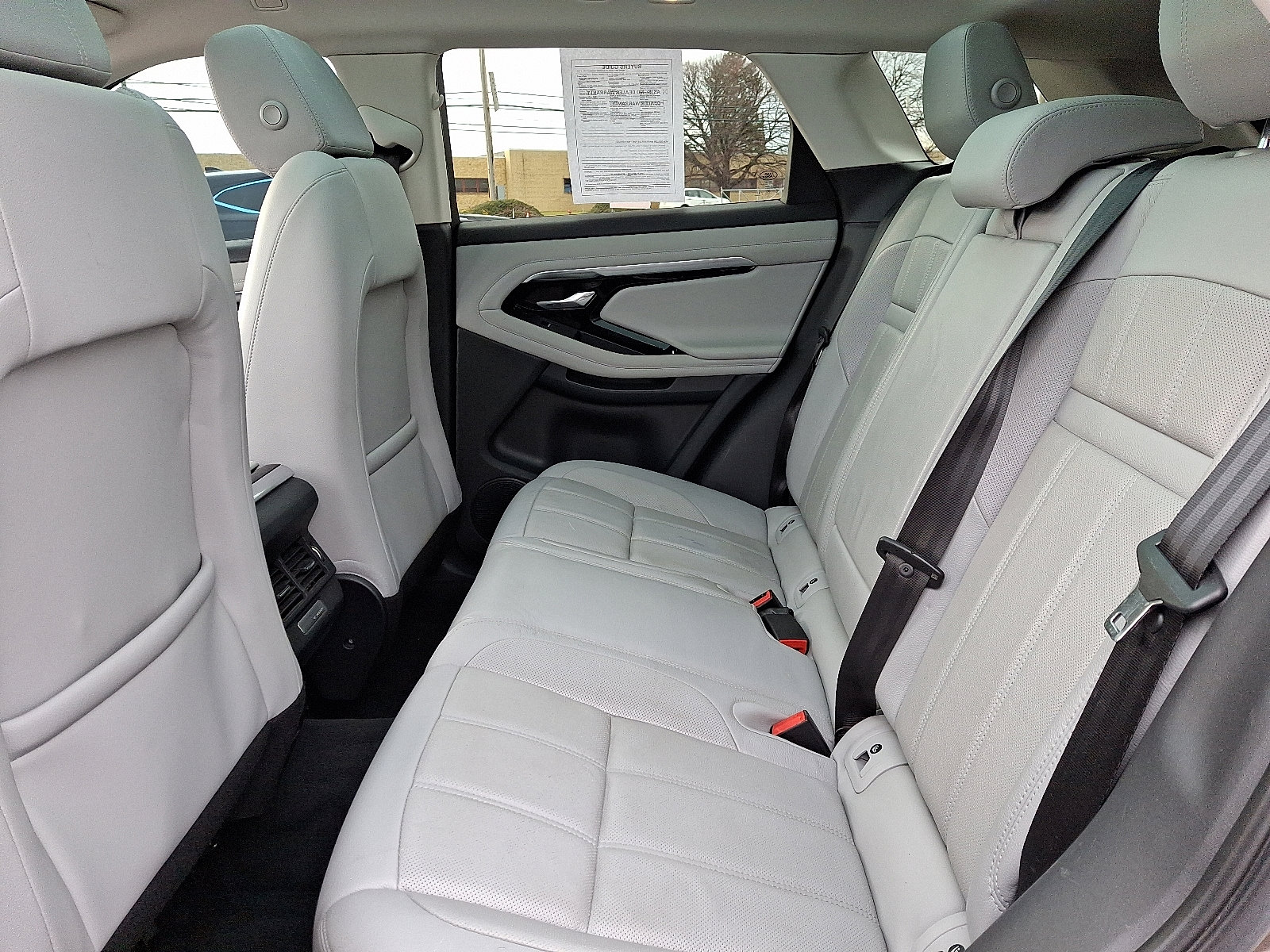 Used 2020 Land Rover Range Rover Evoque SE image 10