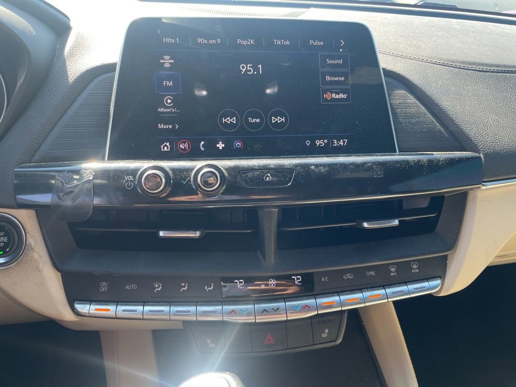 Used 2021 Cadillac CT4 Luxury w/ Cold Weather Package RWD image 21