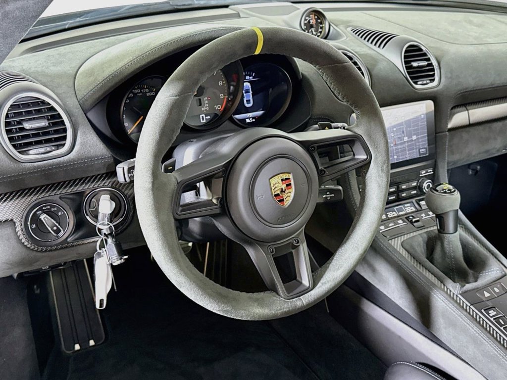 Certified 2025 Porsche 718 Cayman GT4 RS RWD image 12