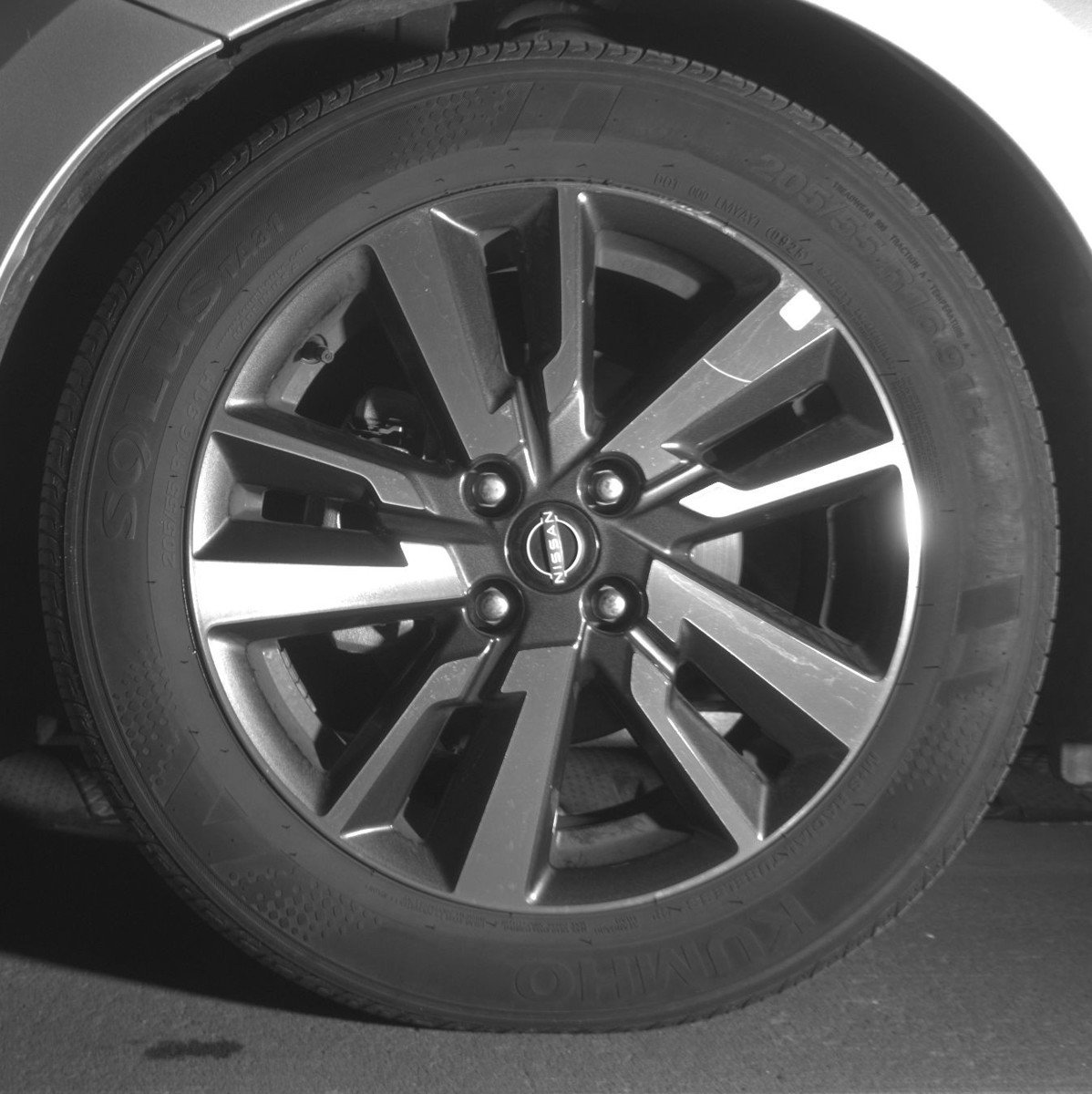 Used 2025 Nissan Versa SV image 12