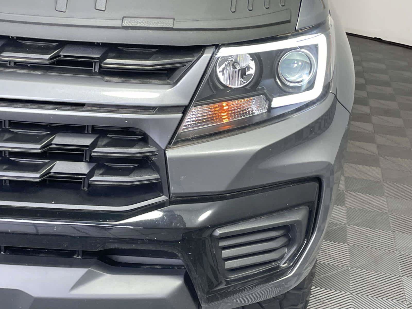 Used 2022 Chevrolet Colorado W/T w/ Custom Special Edition AWD/4WD image 9