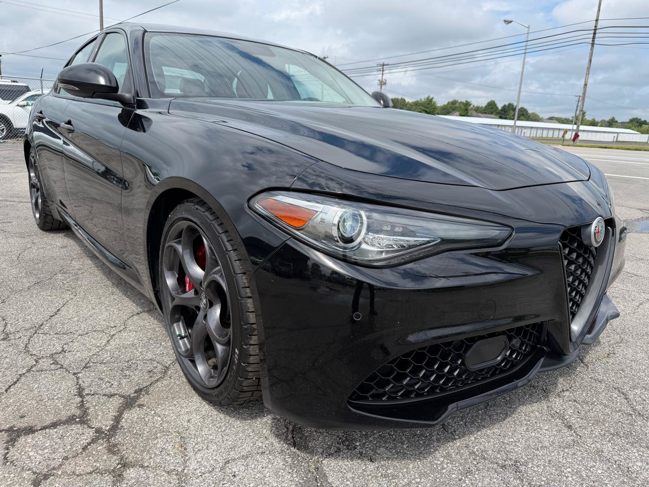 Used 2018 Alfa Romeo Giulia Ti Sport w/ Quick Order Package 22U Sport RWD image 17