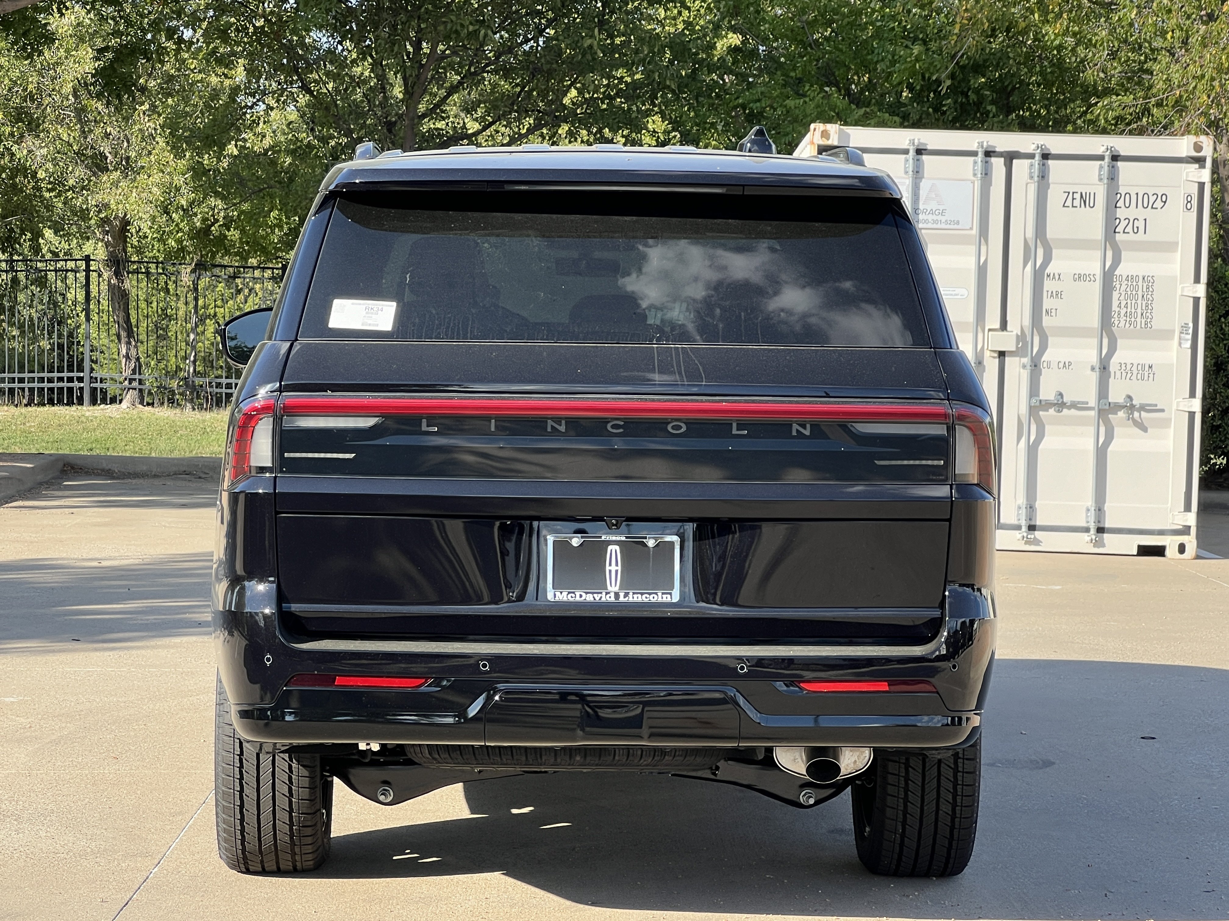 New 2027 Lincoln Navigator Reserve w/ Jet Appearance Package AWD/4WD image 8