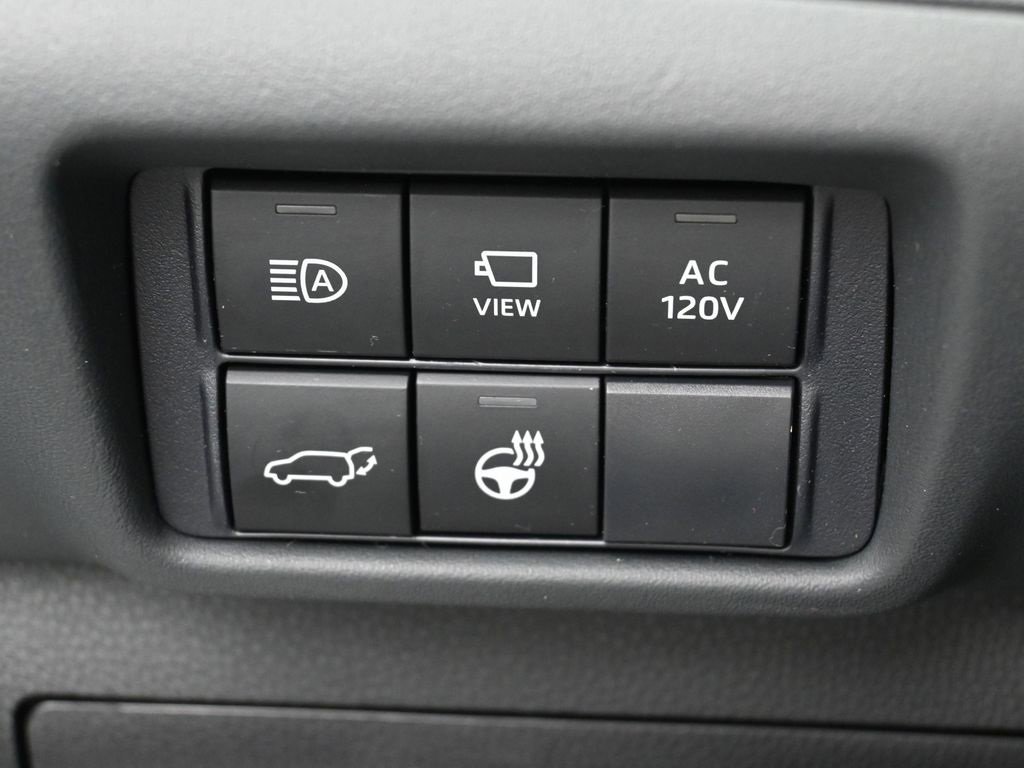 Certified 2025 Toyota Highlander Platinum image 16