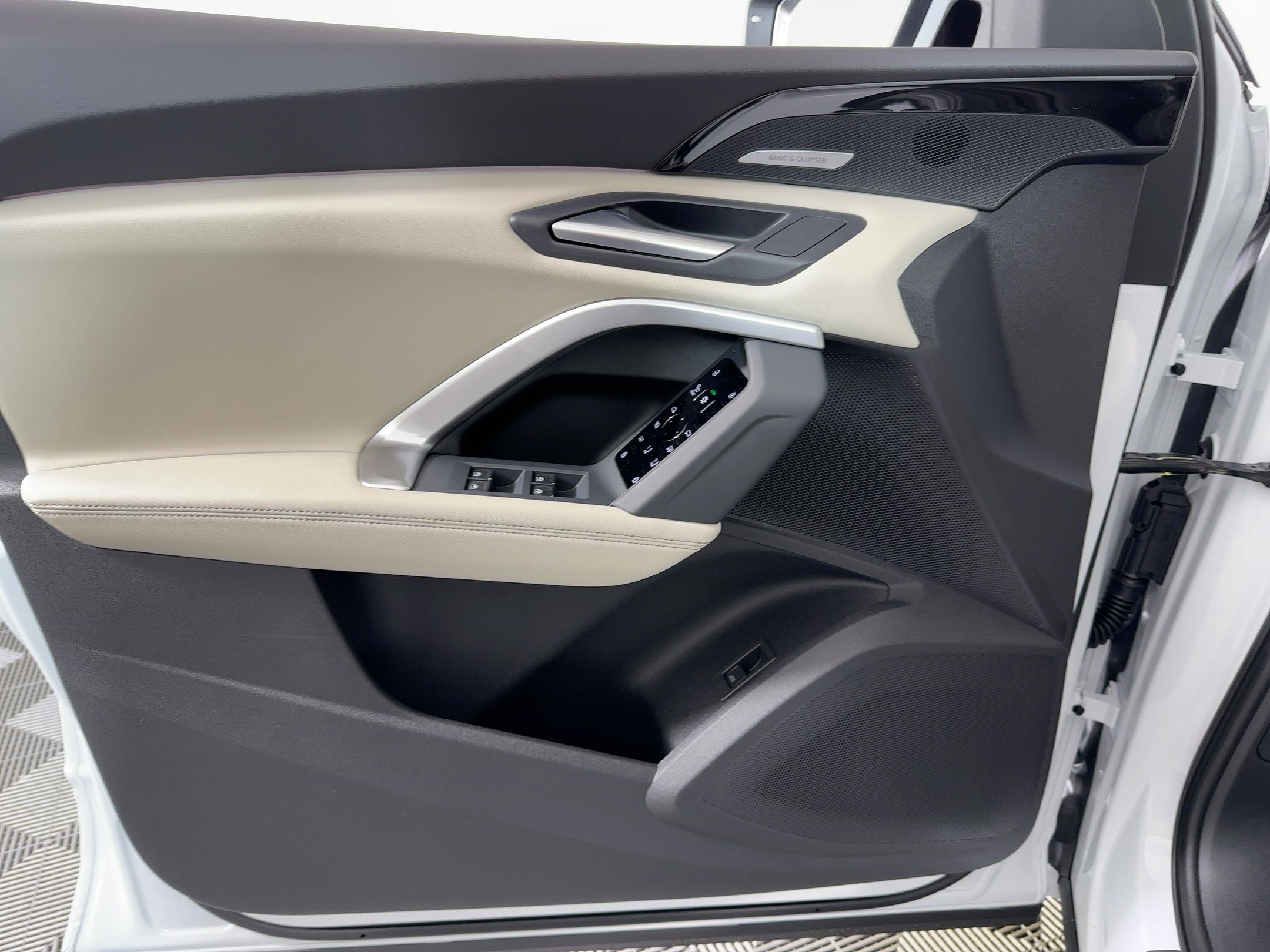 New 2025 Audi Q5 Premium Plus image 12