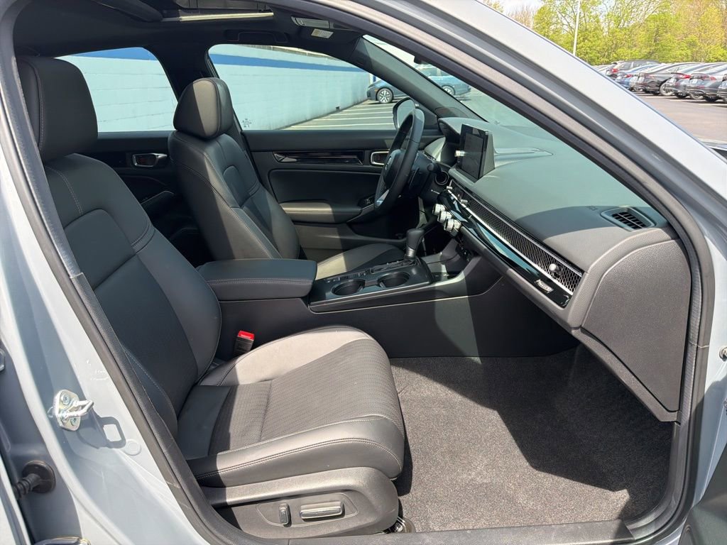 Certified 2025 Honda Civic Sport Touring image 24