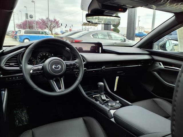 New 2025 MAZDA MAZDA3 Hatchback w/Premium Plus Pkg image 5
