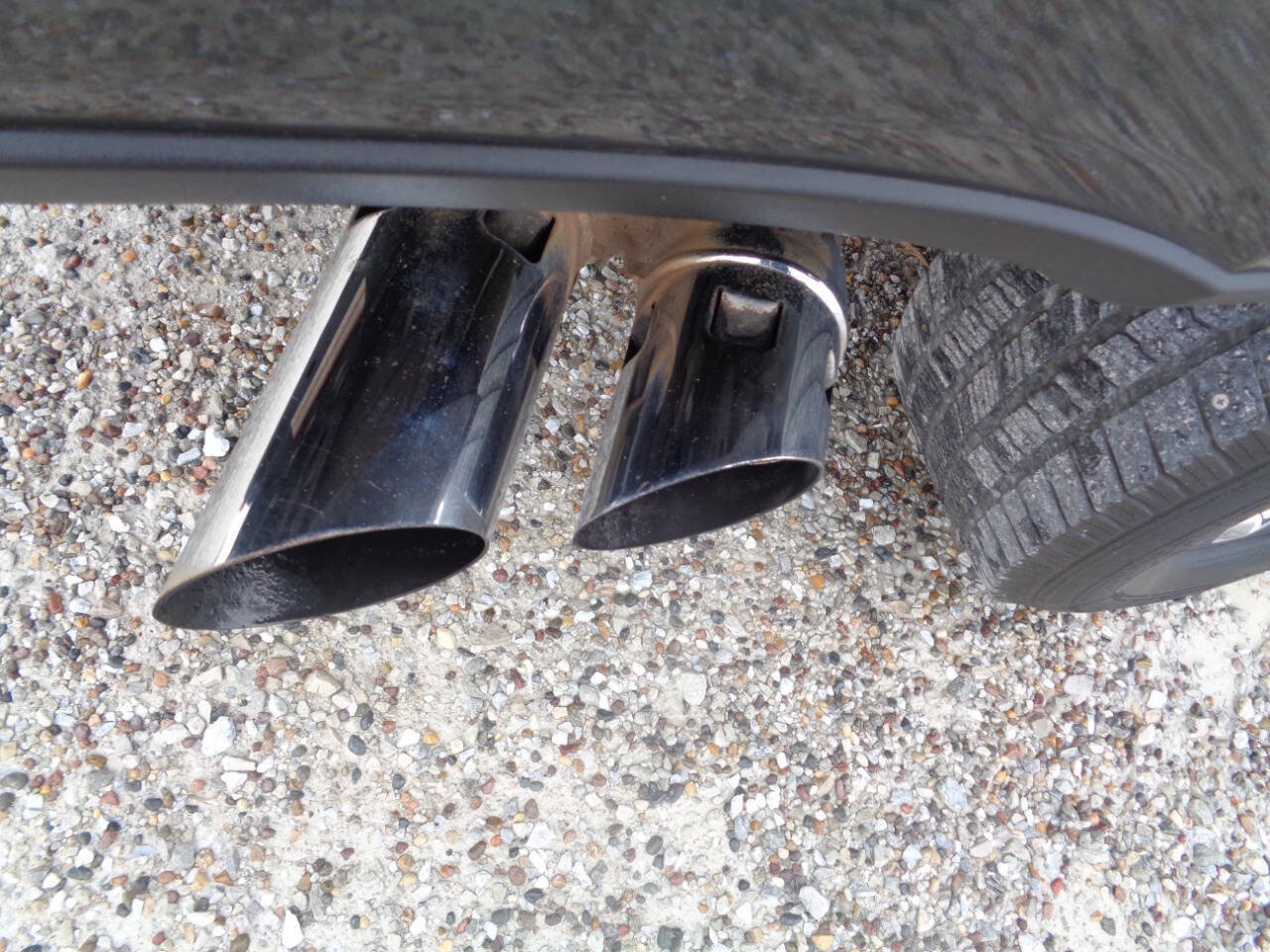 Used 2017 Ford F250 Lariat w/ Chrome Package image 24