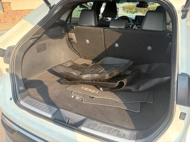 Used 2021 Toyota Venza XLE w/ Carpet Mat Package (TMS) AWD/4WD image 26
