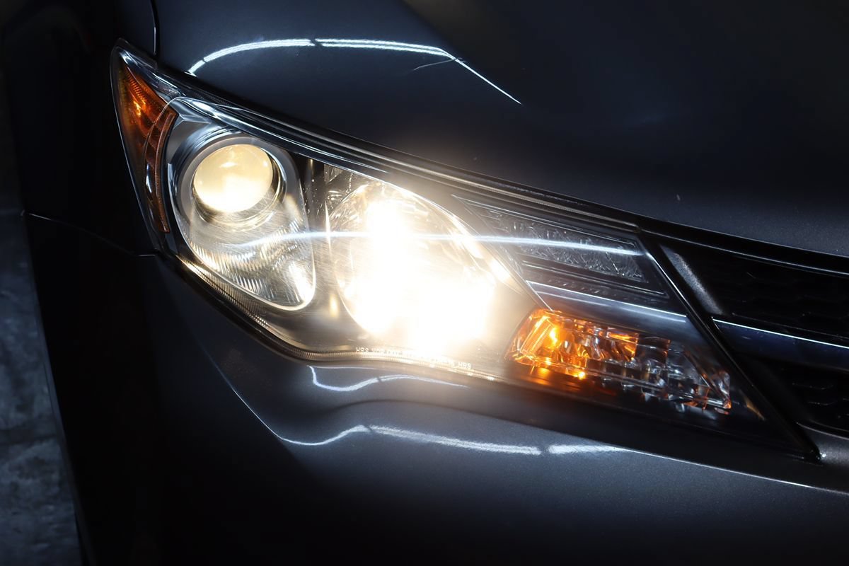 Used 2014 Toyota RAV4 XLE AWD/4WD image 10