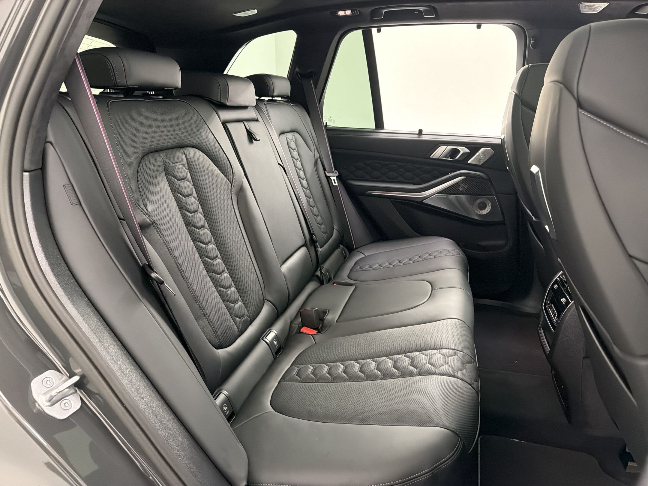 New 2026 BMW X5 M Competition w/ Executive Package AWD/4WD image 31