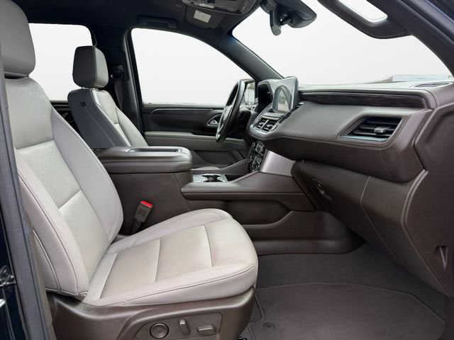 Used 2024 Chevrolet Suburban LT image 15