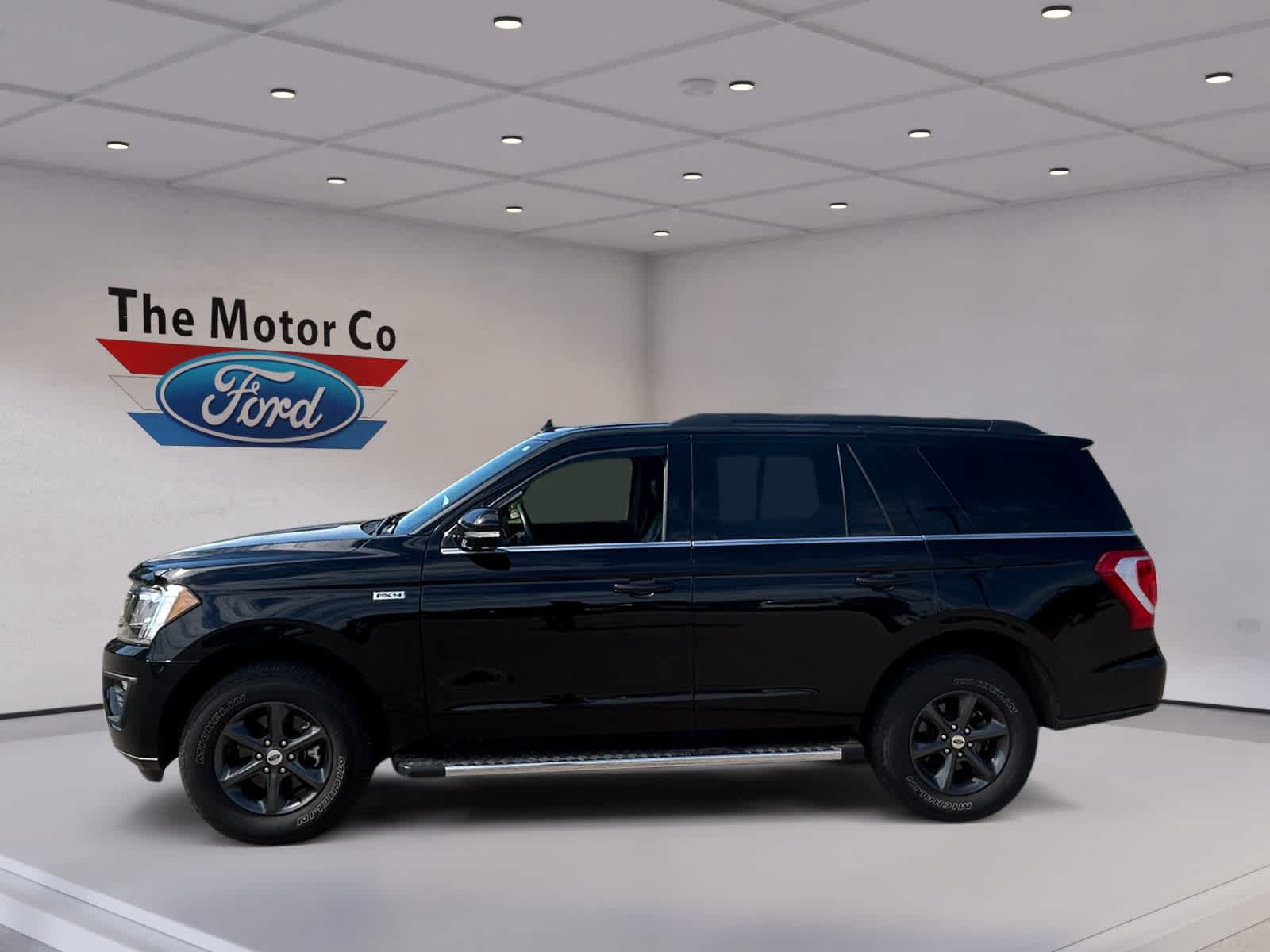 Used 2020 Ford Expedition XLT w/ Equipment Group 202A AWD/4WD image 8