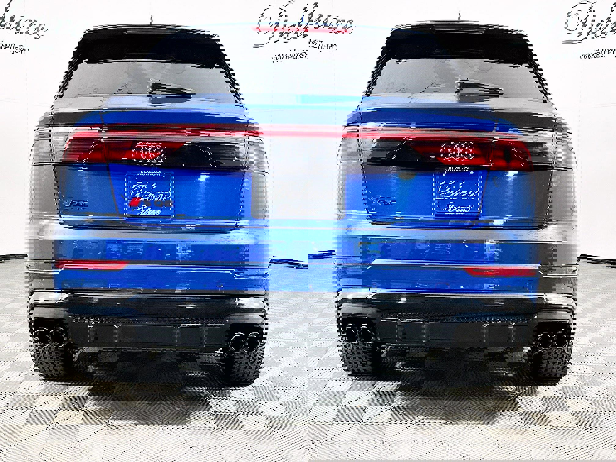 Used 2024 Audi SQ8 Premium Plus w/ S Sport Package image 5