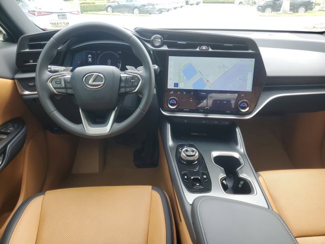 Used 2024 Lexus RZ 300e Premium image 17