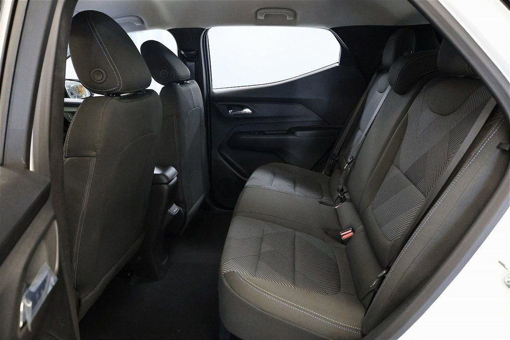 New 2027 Chevrolet Bolt LT w/ Comfort Package image 9