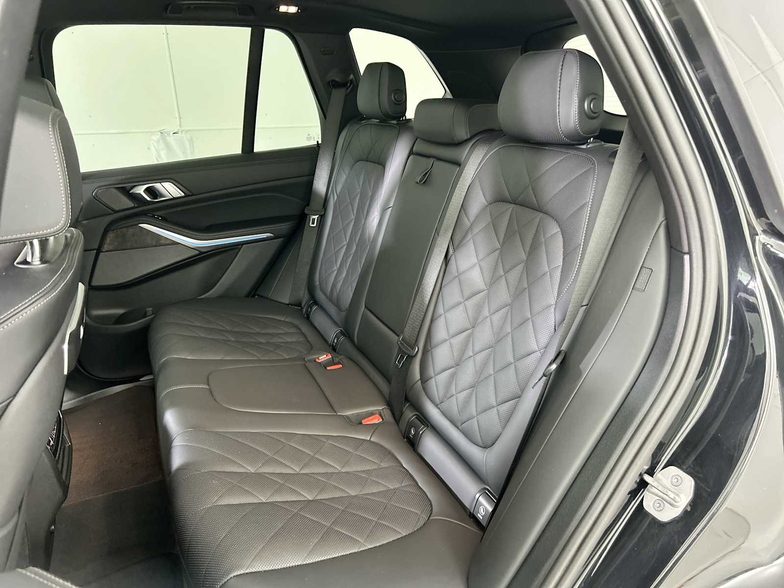 Used 2025 BMW X5 xDrive50e image 25