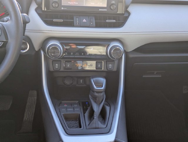 Used 2022 Toyota RAV4 XLE Premium FWD image 20