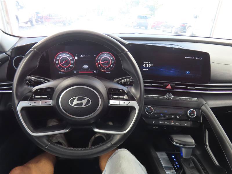 Used 2024 Hyundai Elantra SEL w/ Convenience Package FWD image 19