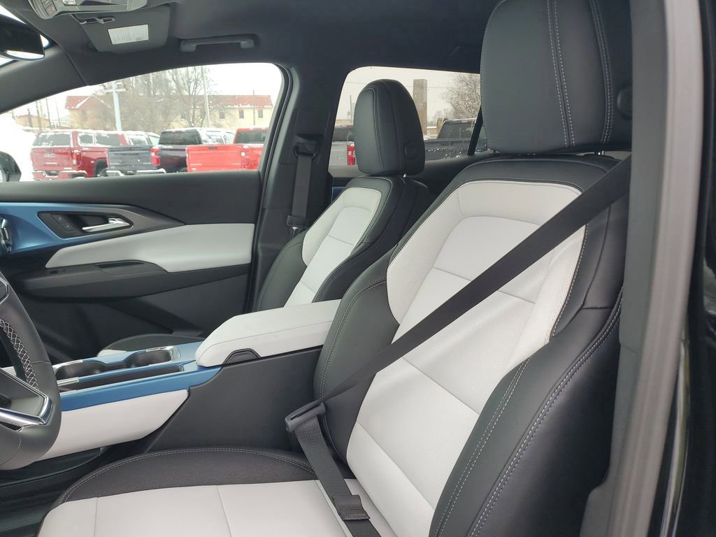 New 2026 Chevrolet Equinox EV LT image 12