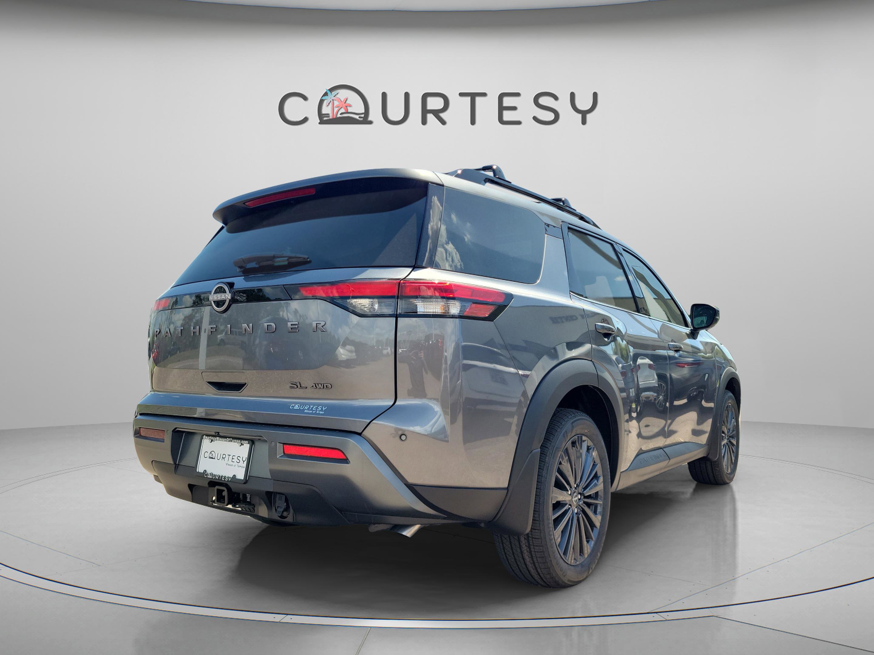 New 2026 Nissan Pathfinder SL image 4