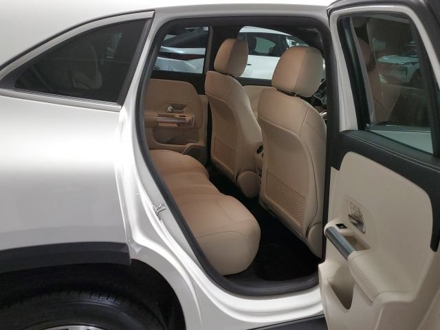 Used 2025 Mercedes-Benz GLA 250 4MATIC image 23
