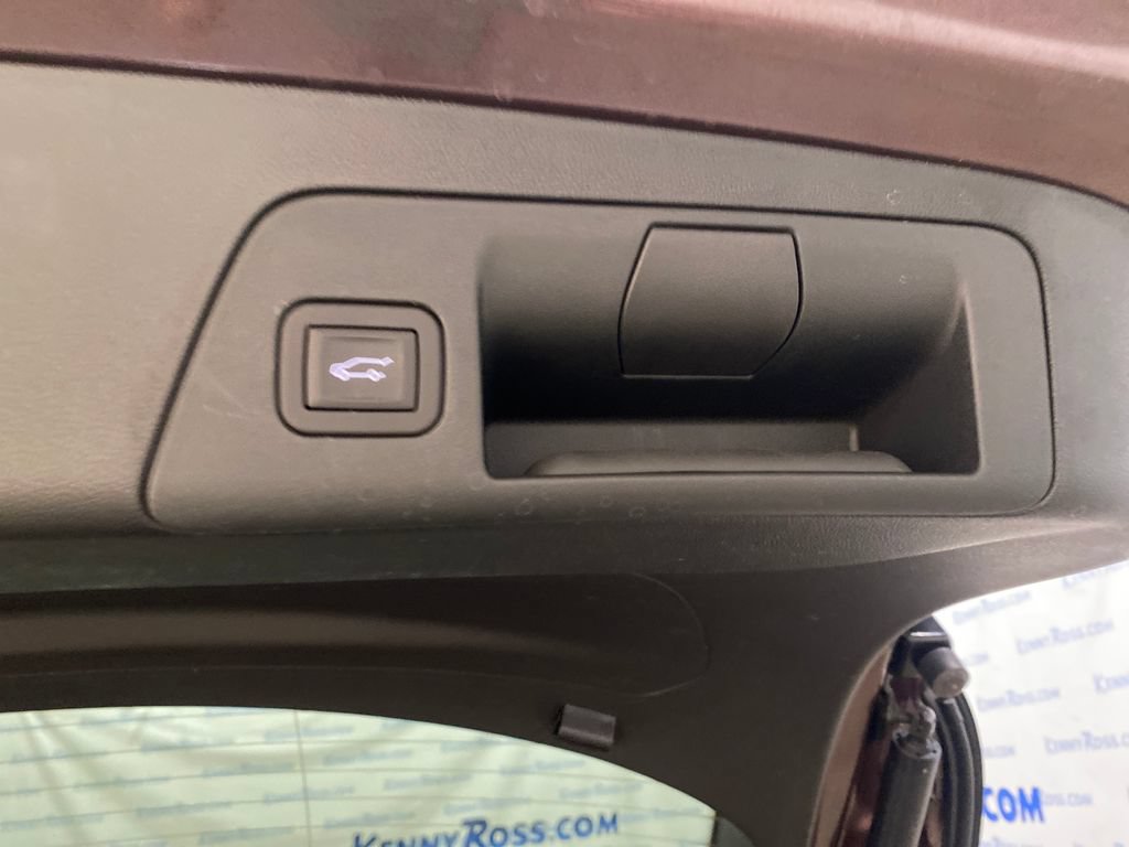 Used 2024 Buick Envision Sport Touring AWD/4WD image 19
